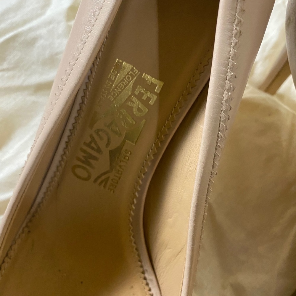 Shoes - Picture 4 of 7